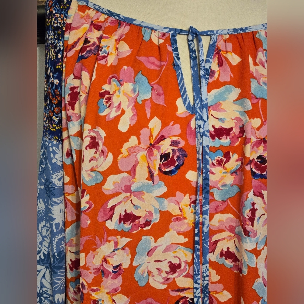Pioneer Woman:Floral Red and Blue Women's Top - Picture 4 of 5
